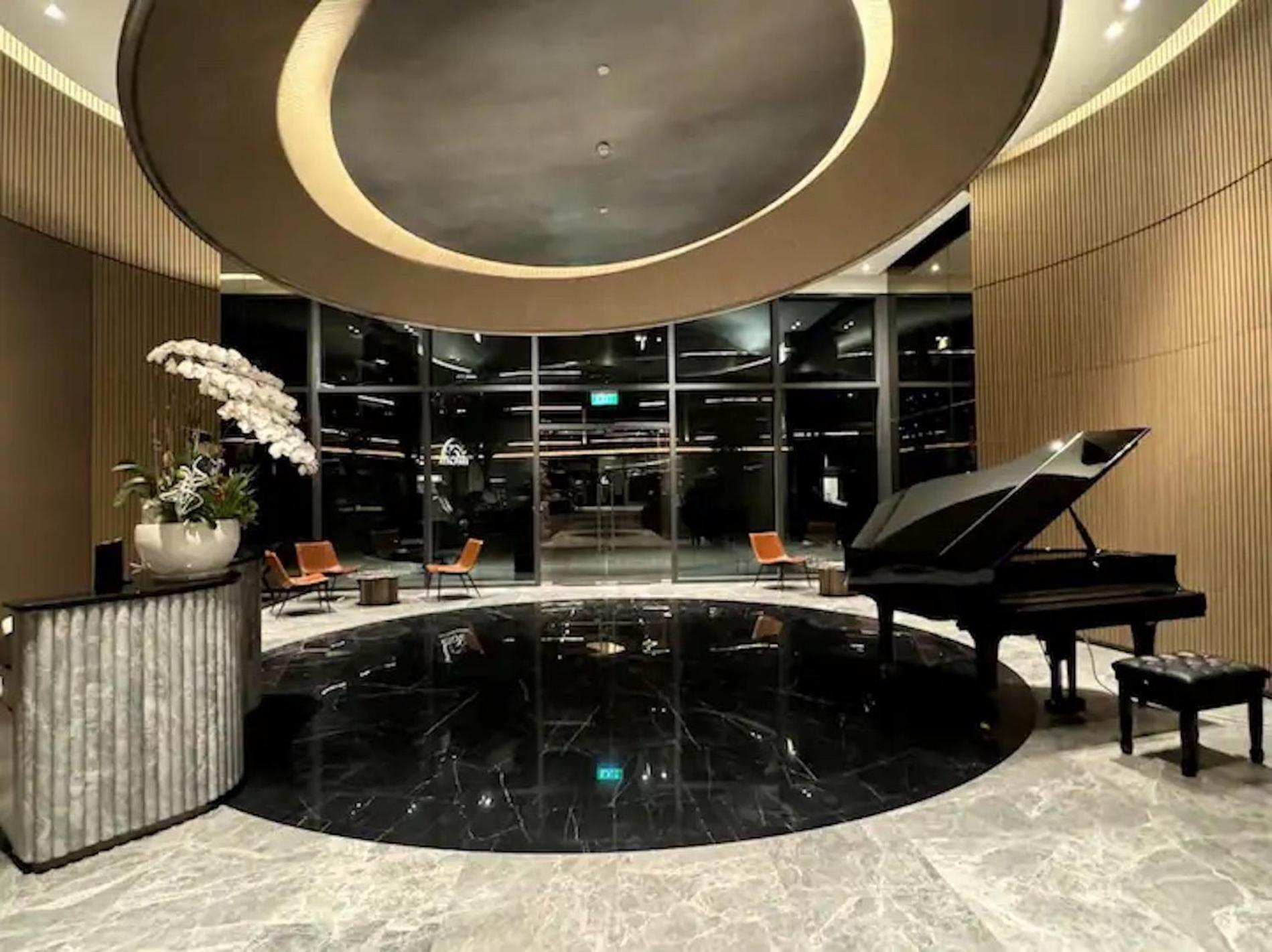 Zo Apartment Opera, Crest, Galleria -Central Saigon -Free Pool-Gym-Sauna Room-Yoga Room Ho Chi Minh-staden Exteriör bild