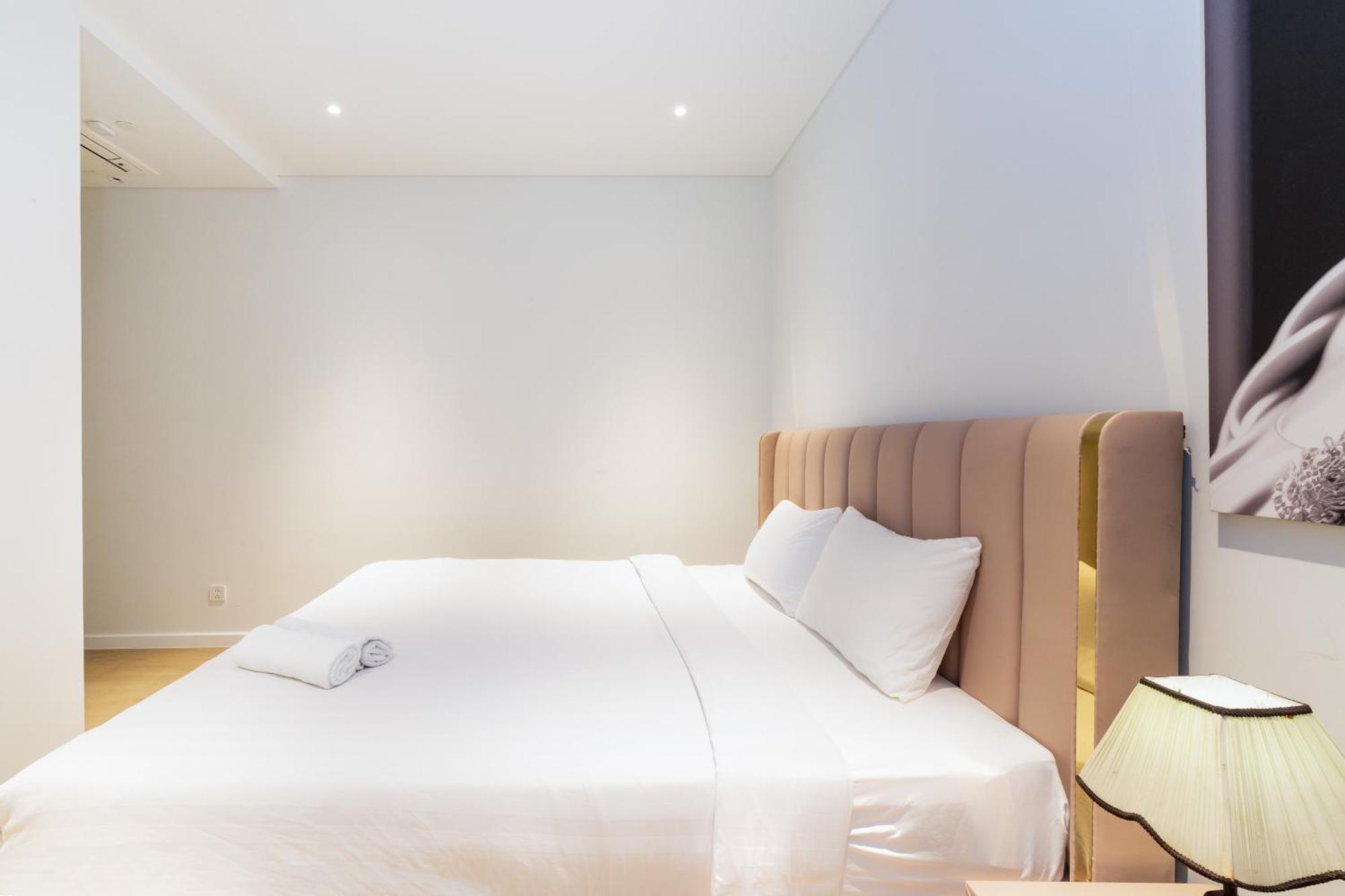 Zo Apartment Opera, Crest, Galleria -Central Saigon -Free Pool-Gym-Sauna Room-Yoga Room Ho Chi Minh-staden Exteriör bild